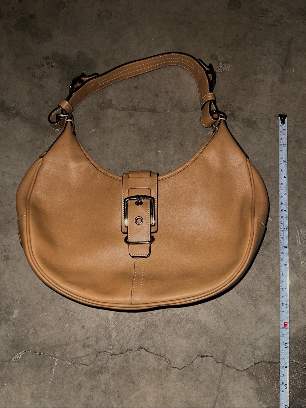 COACH VINTAGE Leather Hobo Shoulder Bag in Tan